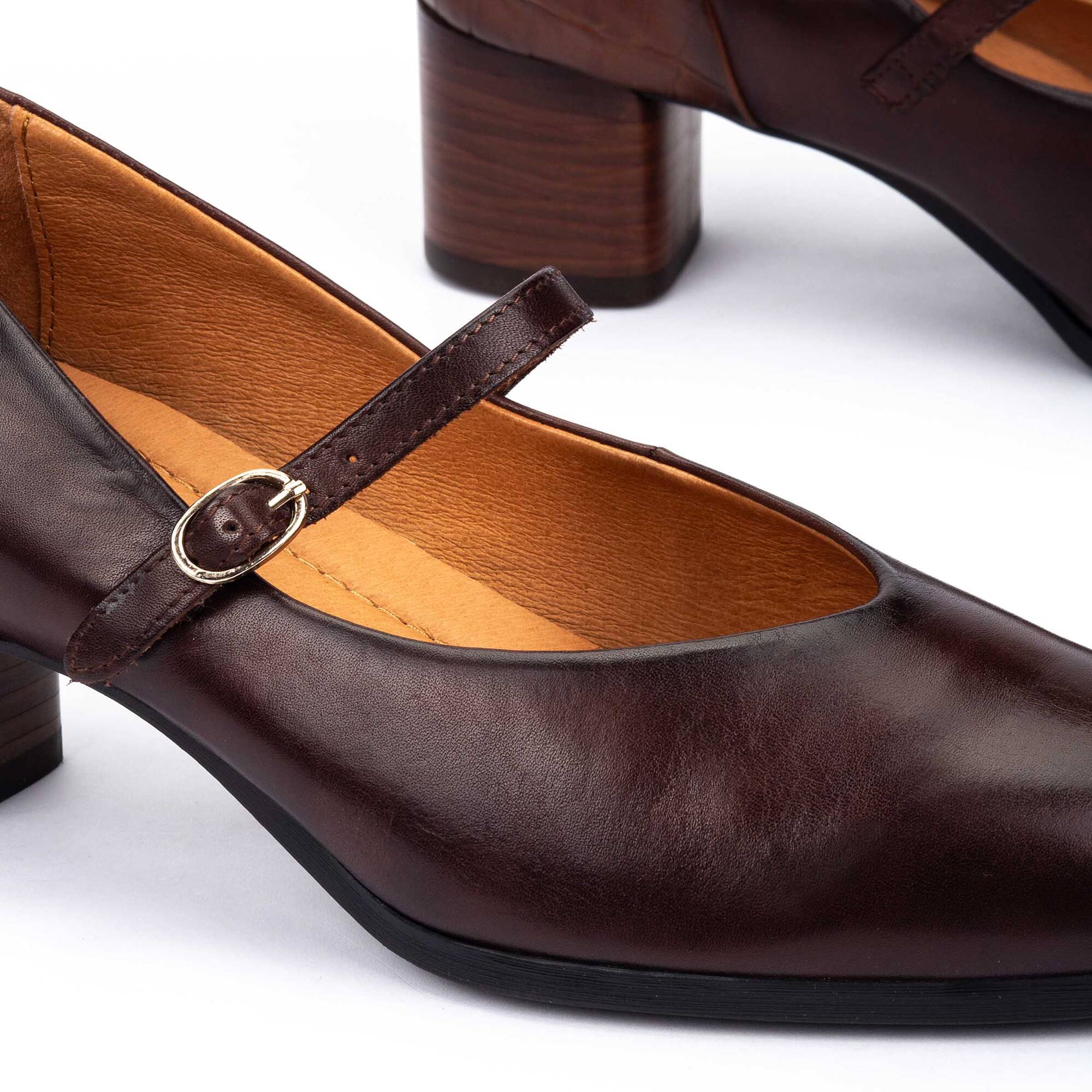 Absatzschuhe | CALAFAT W1Z-5656C1, CAOBA, large image number 60-W1Z-5656C1_130_Pikolinos_CALAFAT_CAOBA_full.jpg | null