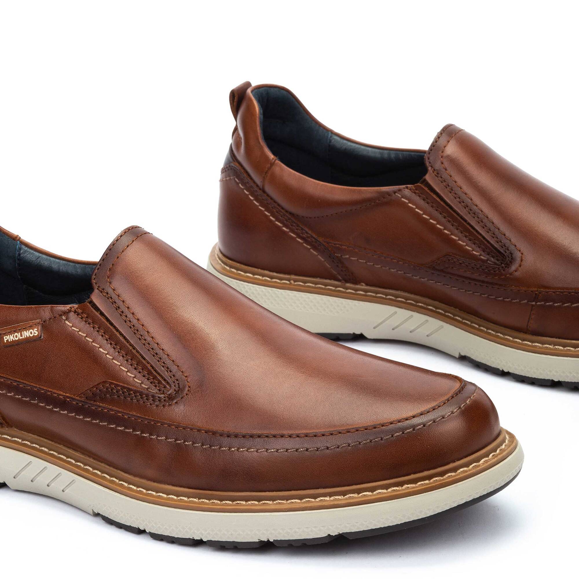 Mocasines | BILBAO M8D-3054C1, CUERO, large image number 60-M8D-3054C1_202_Pikolinos_BILBAO_CUERO_full.jpg | null