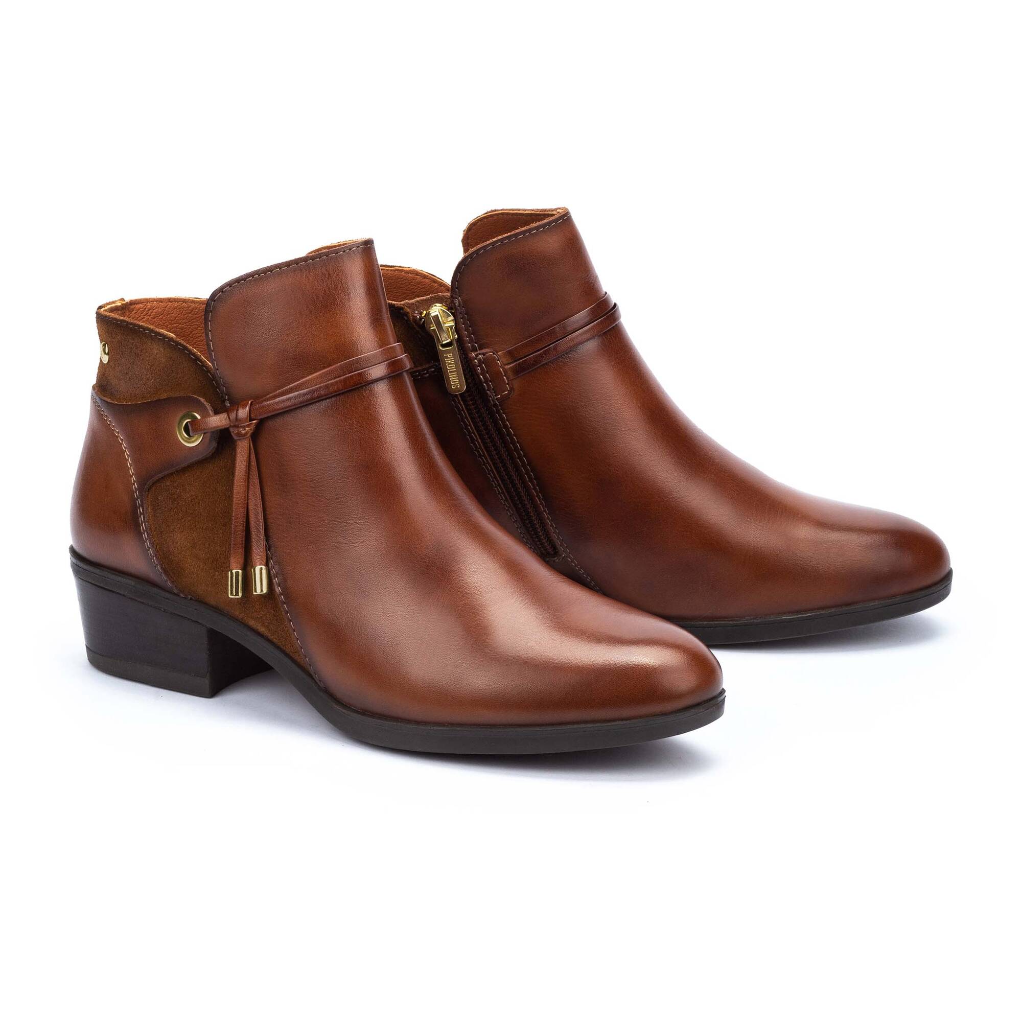 Pikolinos boots sales
