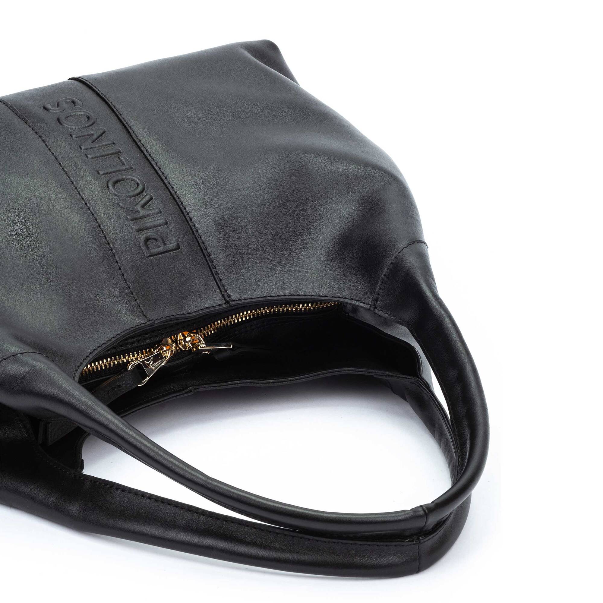 null | ALCUDIA WHA-380, BLACK, large image number 60-WHA-380_000_Pikolinos_ALCUDIA_BLACK_full.jpg | null